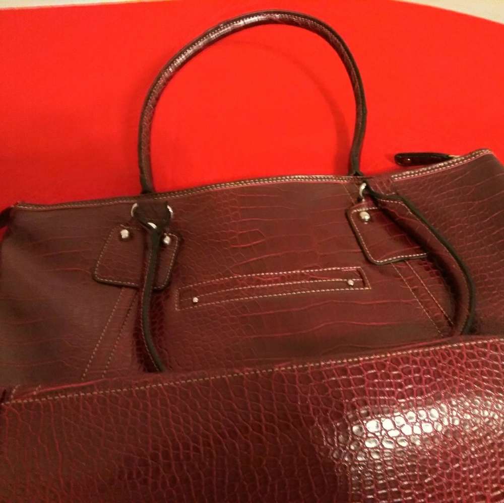 Purses - Picture 3 of 8